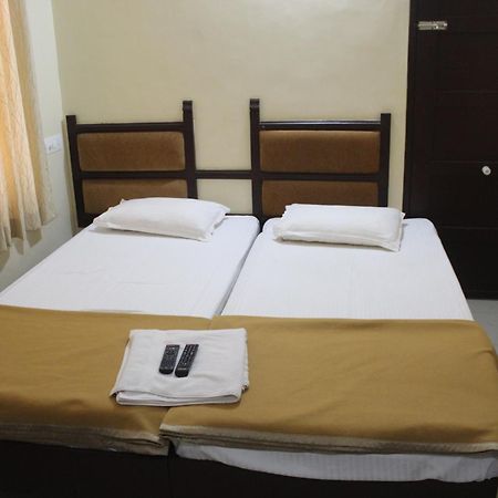 Anna Hotel Thiruvananthapuram Extérieur photo