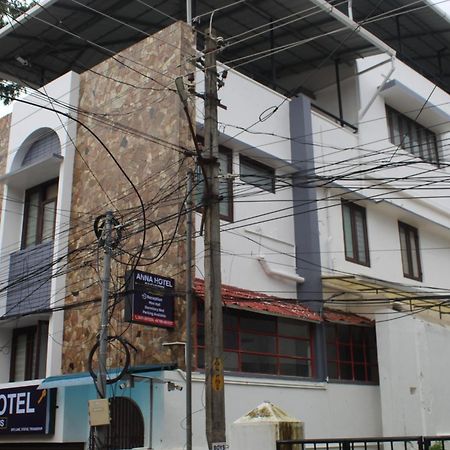 Anna Hotel Thiruvananthapuram Extérieur photo