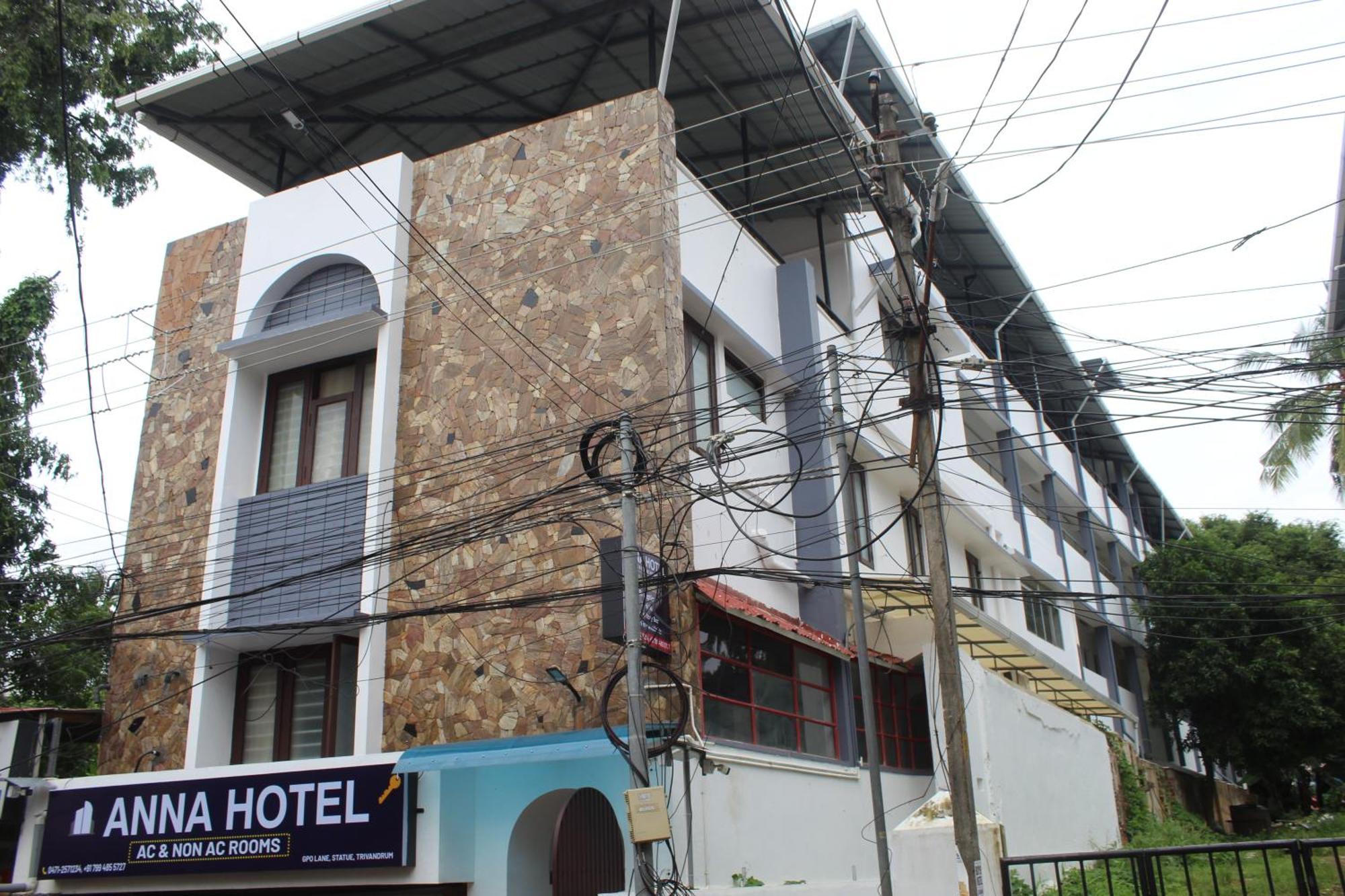 Anna Hotel Thiruvananthapuram Extérieur photo
