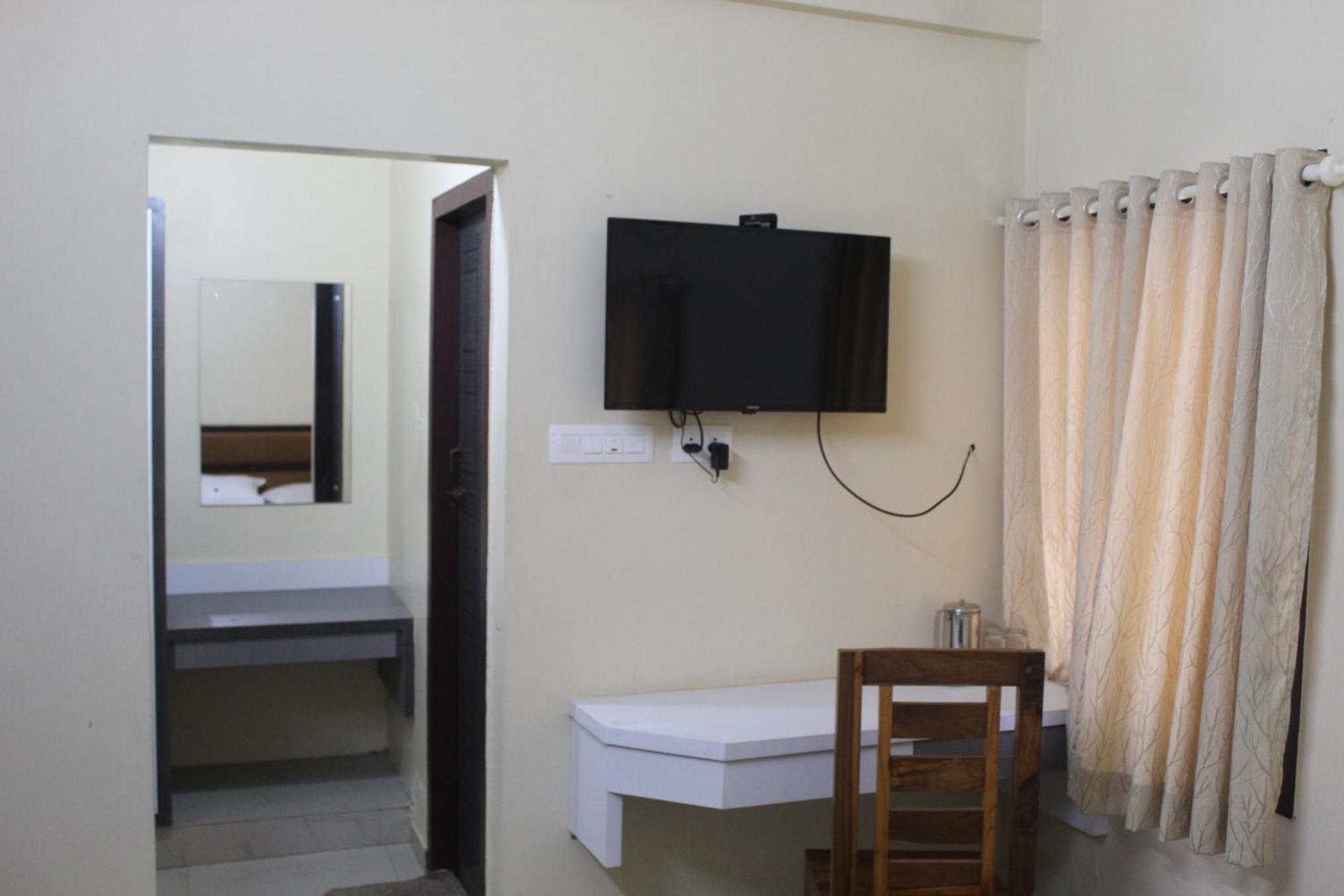 Anna Hotel Thiruvananthapuram Extérieur photo