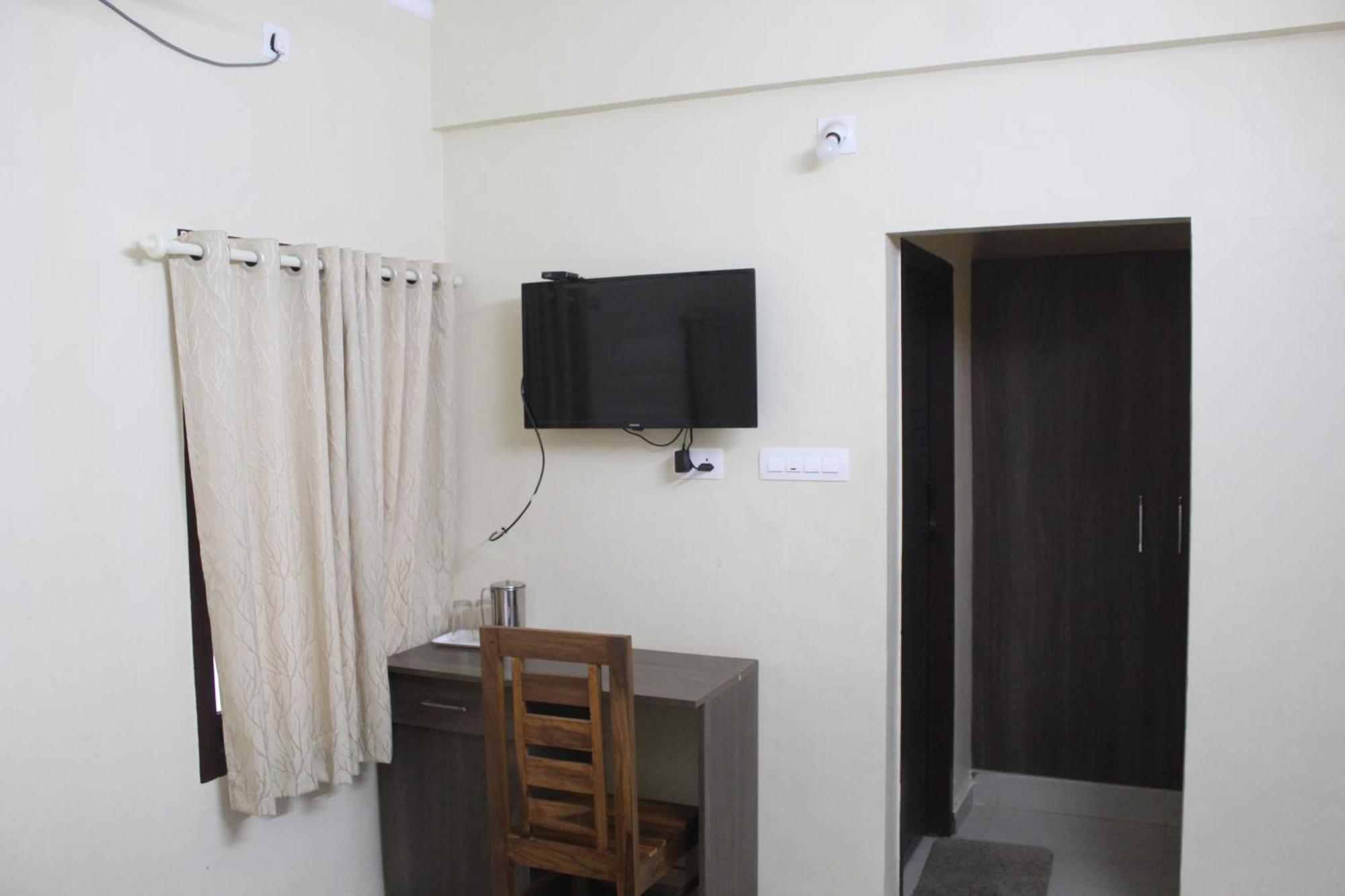 Anna Hotel Thiruvananthapuram Extérieur photo