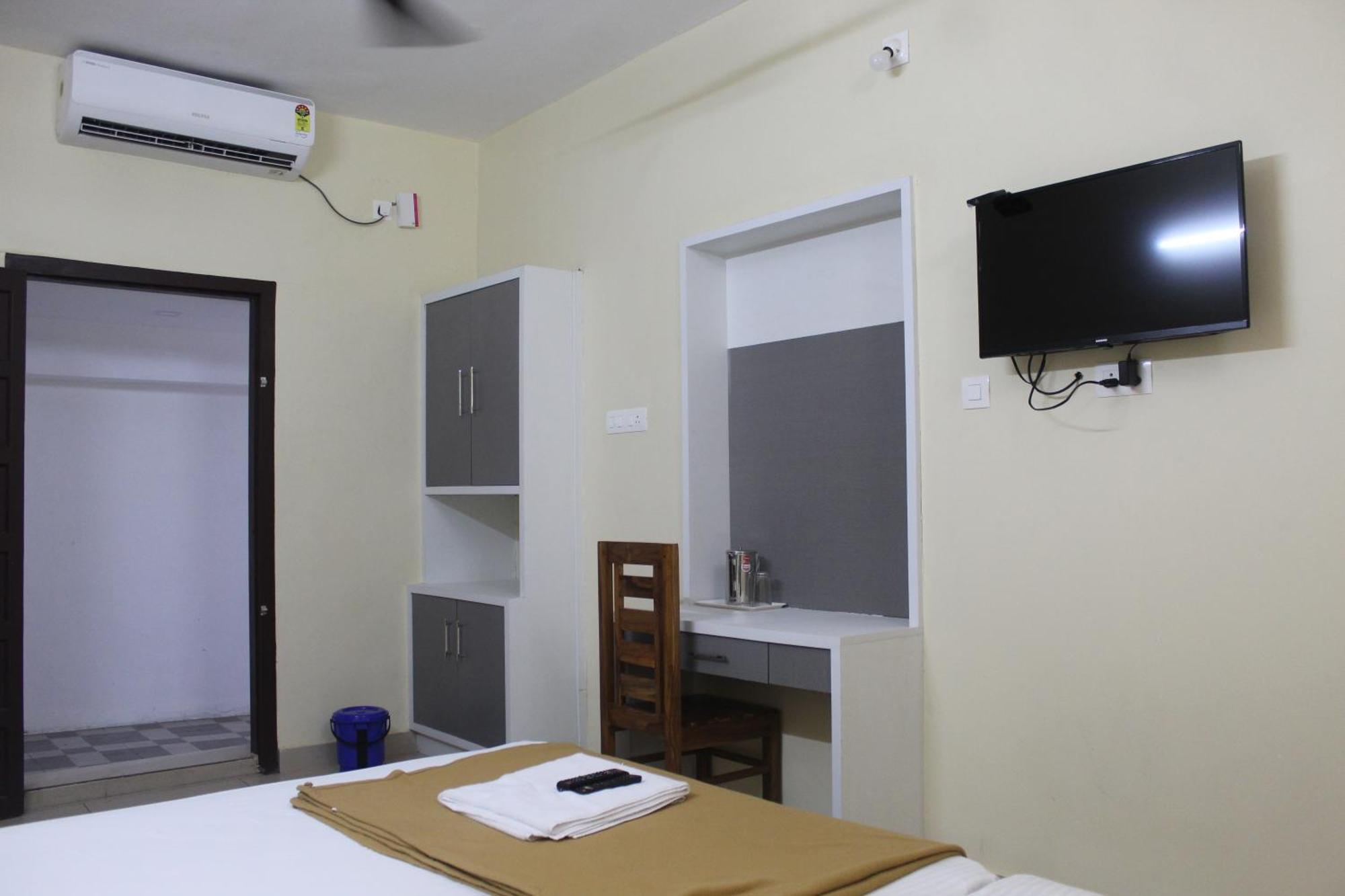 Anna Hotel Thiruvananthapuram Extérieur photo